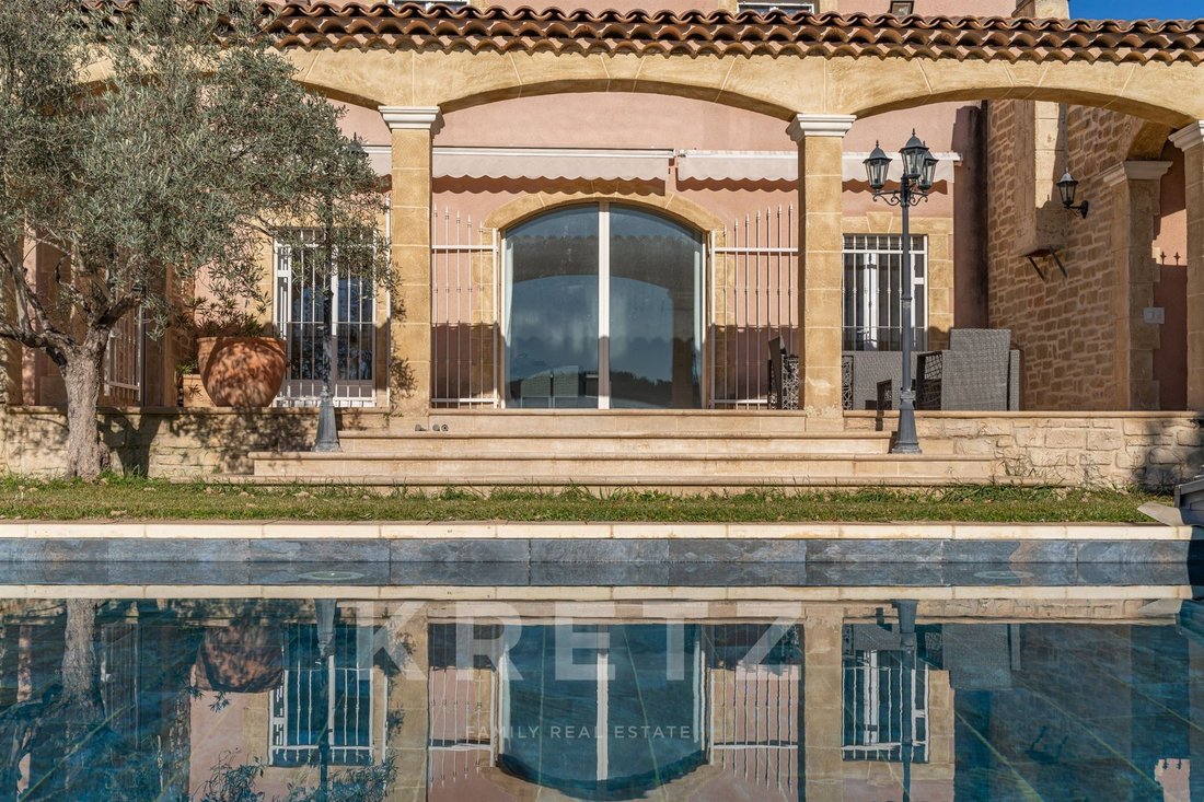 Villa in Comtale-Cente-Cours Mirabeau, Aix-en-Provence, France 2 - 16783083