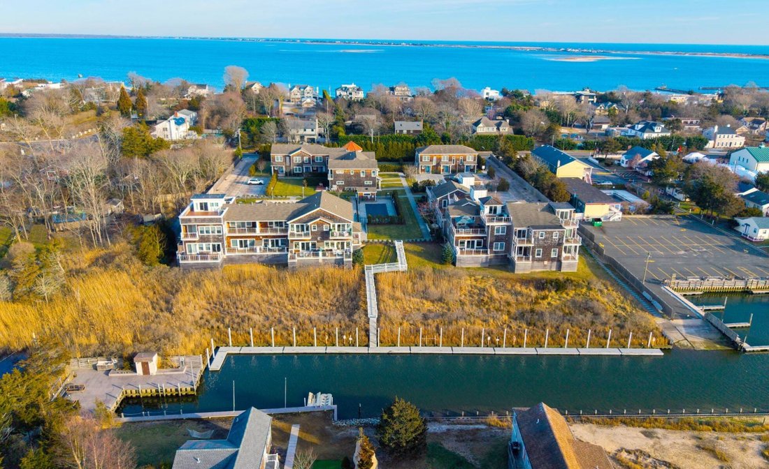 Condo in Hampton Bays, New York, United States 3 - 17083051