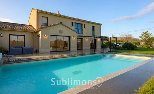 House in Le Cellier, Pays de la Loire, France 1
