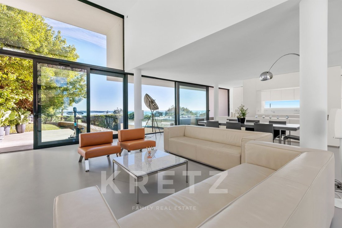 House in La Maure-Super Cannes, Vallauris, France 3 - 16807379