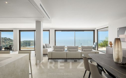 Villa in Village-Cros de Caste-Coupiere-Mont Gros, Roquebrune-Cap-Martin, France 1