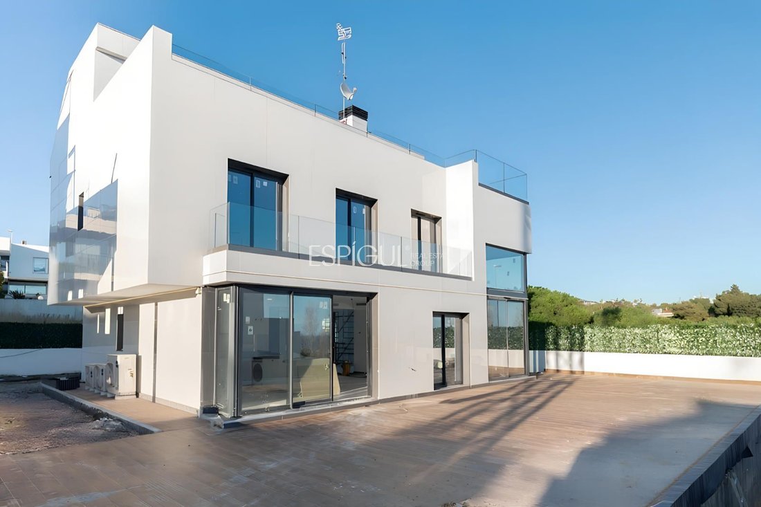 Villa in Montgat, Catalonia, Spain 1 - 17075001