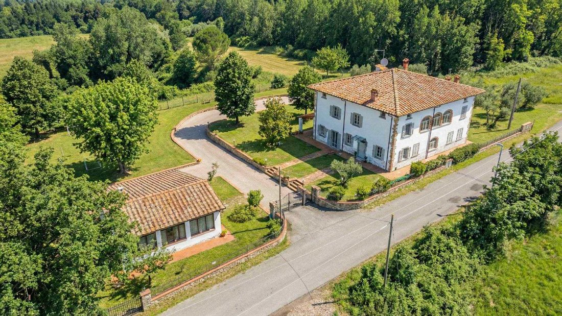 Villa in Center, Arezzo, Tuscany 3 - 17079129