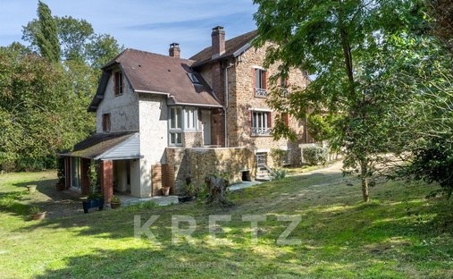 House in Milon-la-Chapelle, Ile-de-France, France 1