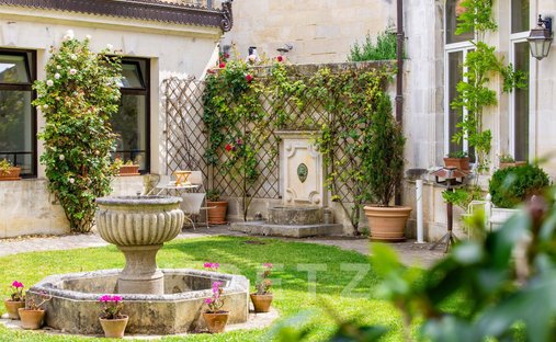 One Of Flat Roof Water Castle, Rochefort ( Commerical)