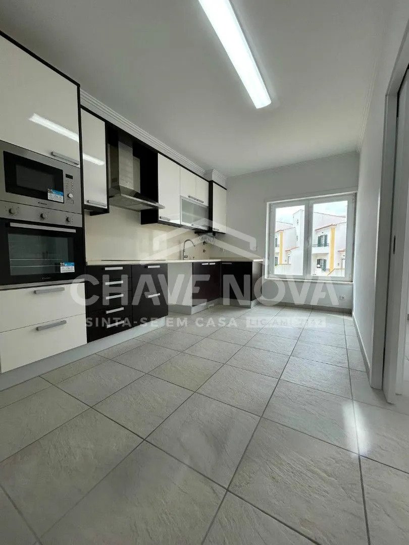Townhouse in Ericeira, Lisbon, Portugal 2 - 17080472