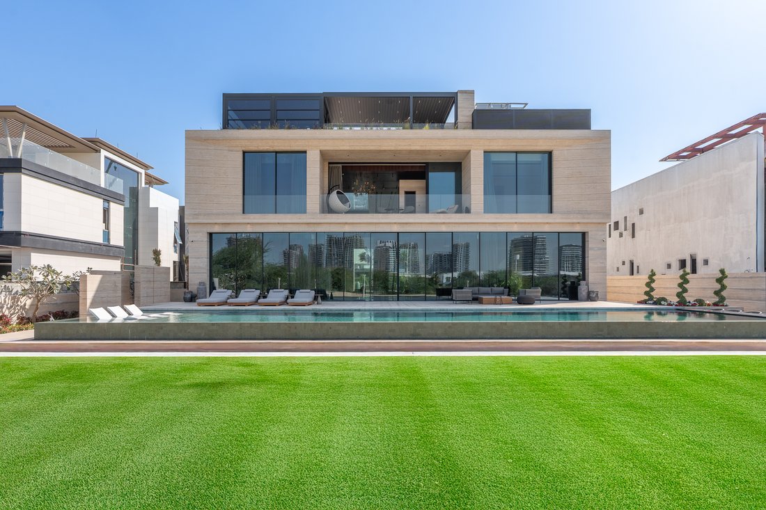 Villa in Hadaeq Sheikh Mohammed Bin Rashid, Dubai, United Arab Emirates 1 - 17075050