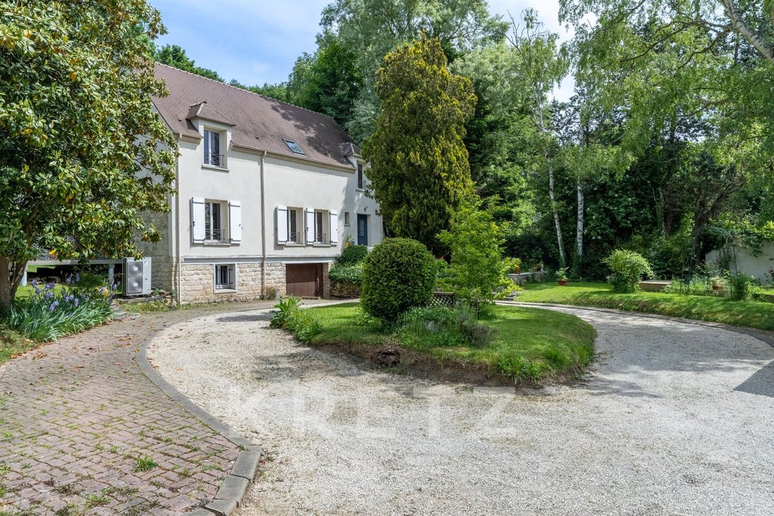 House in Toussus-le-Noble, Ile-de-France, France 2 - 15647184