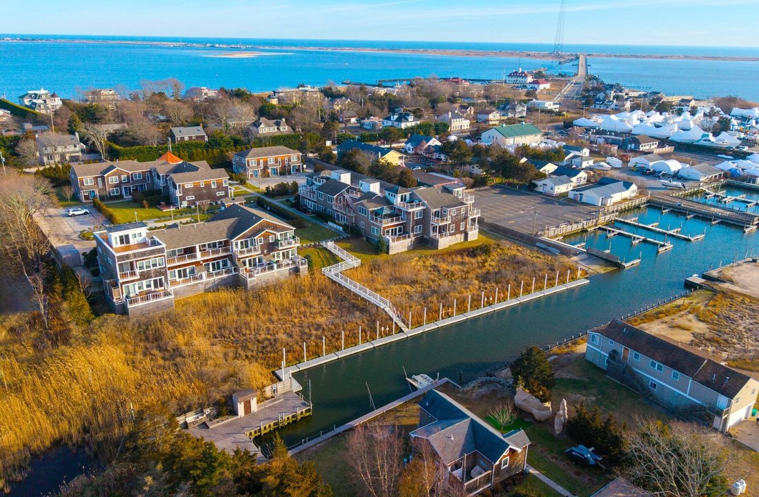 Condo in Hampton Bays, New York, United States 1 - 17083051