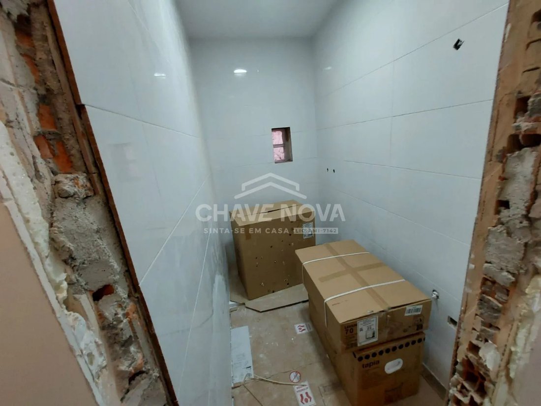 Apartment in Santa Marinha e Sao Pedro da Afurada, Porto District, Portugal 3 - 17081054