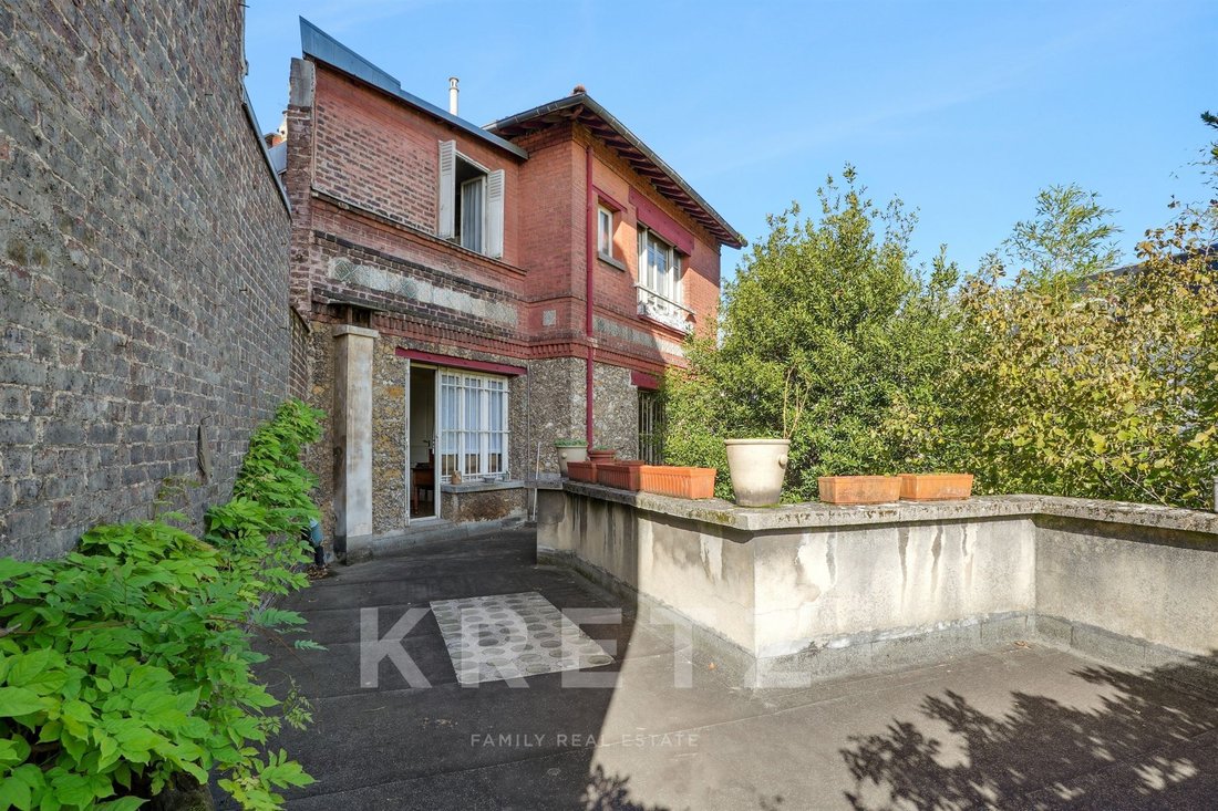 House in Prince–Marmottan, Boulogne-Billancourt, France 1 - 16410079