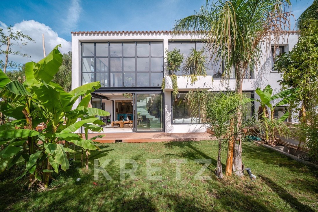 Villa in Hyeres, Provence-Alpes-Côte d'Azur, France 1 - 16537135