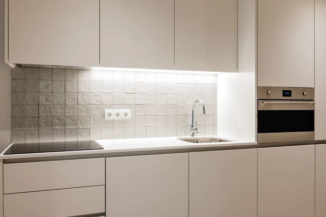 Apartment in Cedofeita, Santo Ildefonso, Se, Miragaia, Sao Nicolau e Vitoria, Porto District, Portugal 5 - 17080998