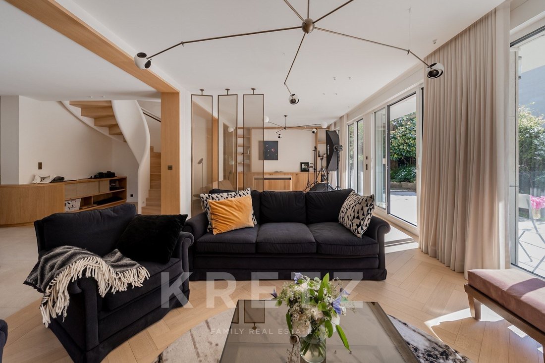 Apartment in Saint James-Général Koenig, Neuilly-sur-Seine, France 4 - 15384420