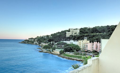 Appartamento a Roccabruna sul Capo Martino, Provenza-Alpi-Costa Azzurra, Francia 1