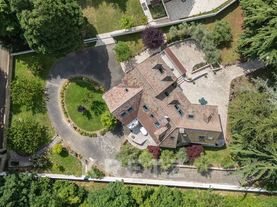 House in Longpont-sur-Orge, Ile-de-France, France 1 - 15933409