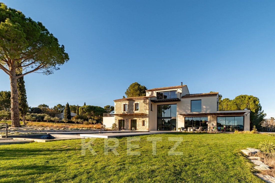 House in Saint-Rémy-de-Provence, Provence-Alpes-Côte d'Azur, France 2 - 17040254