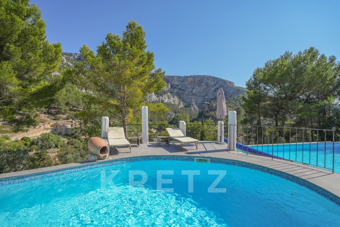 House in Fontaine-de-Vaucluse, Provence-Alpes-Côte d'Azur, France 2 - 16314062