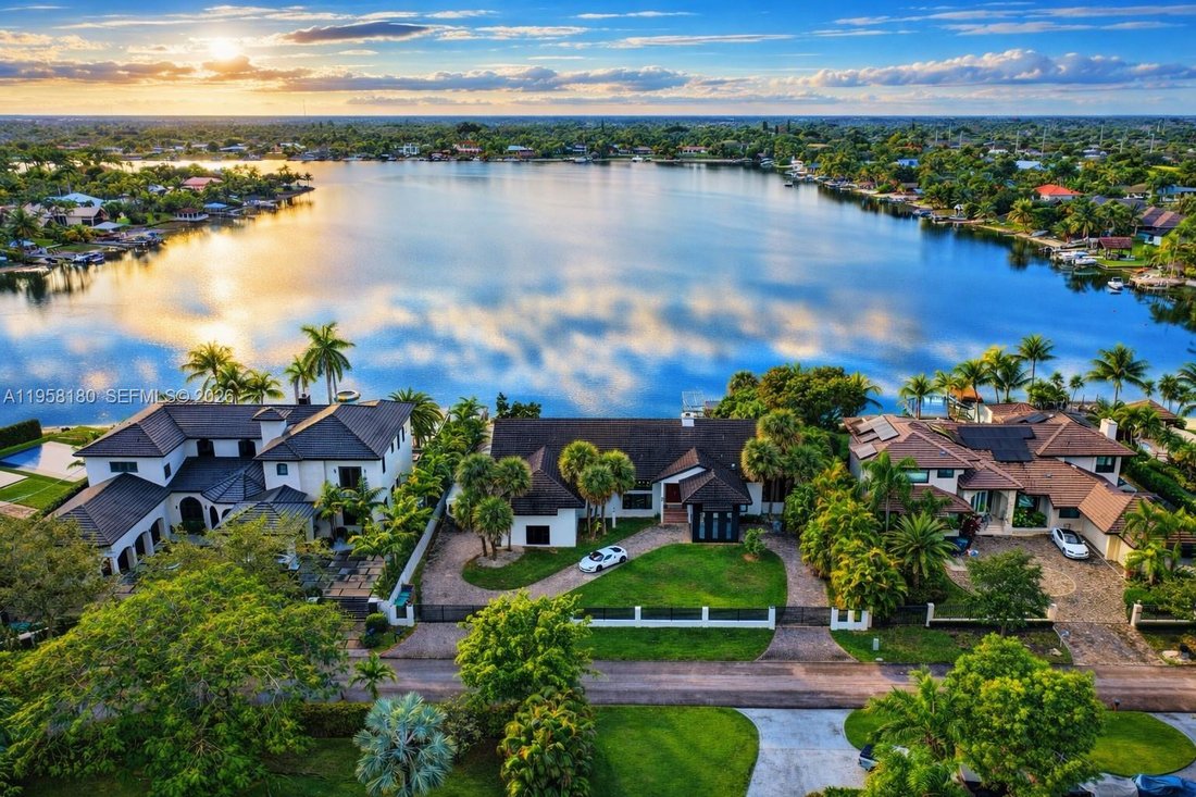 House in Miami, Florida, United States 1 - 17074775