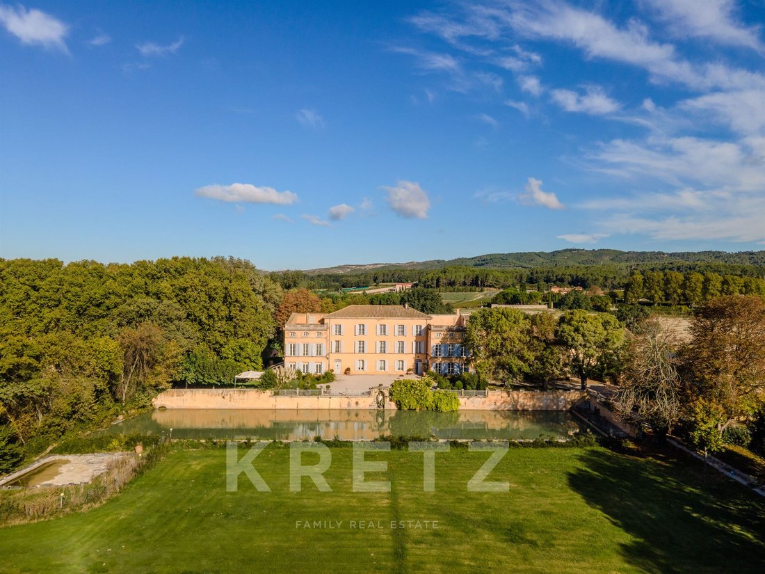 Castle in Comtale-Cente-Cours Mirabeau, Aix-en-Provence, France 3 - 16543181