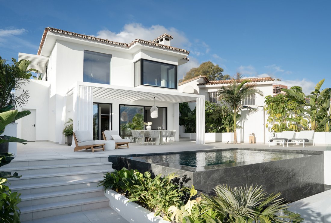 Villa in Nueva Andalucia, Marbella, Spain 1 - 17082849