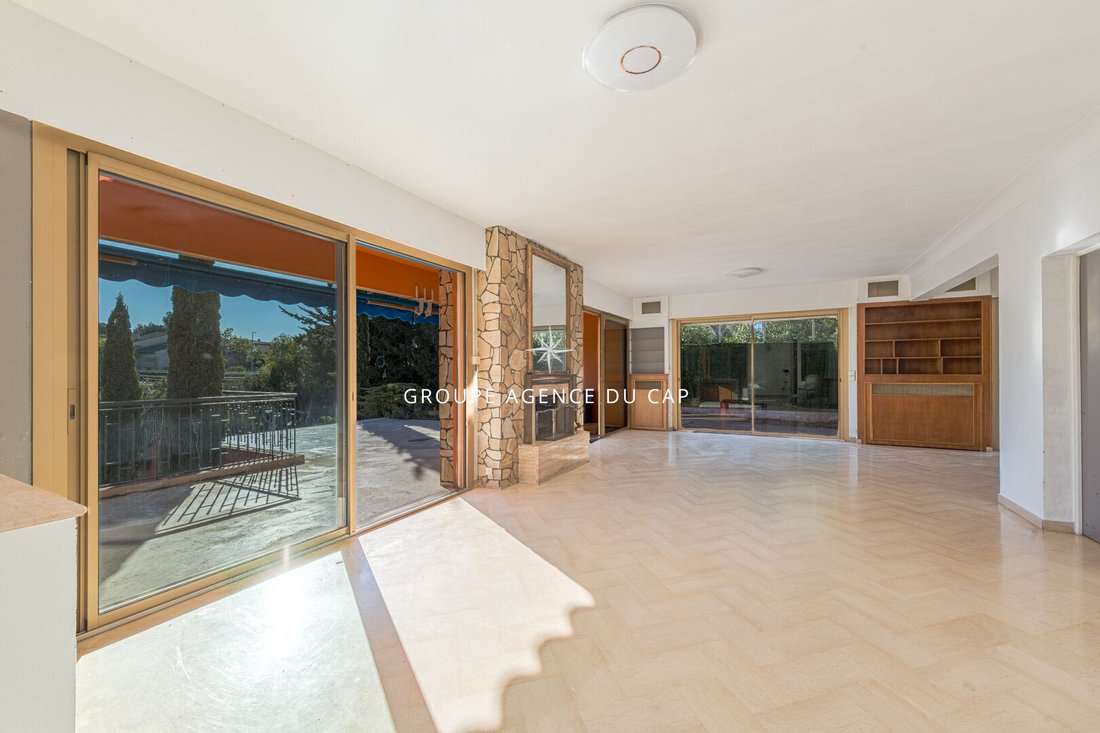 Villa in Valescure-Vaulongue-Clair Bois-Vallon Suveret, Saint-Raphaël, France 2 - 17079067