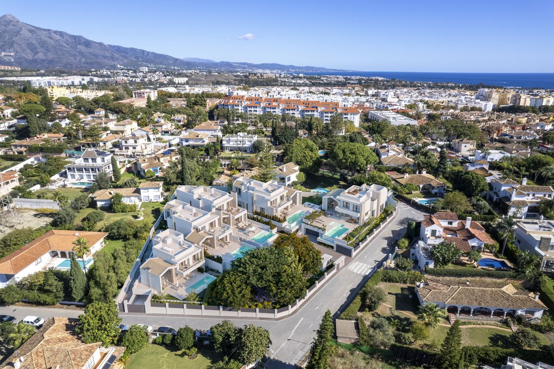 Villa in Marbella, Andalusia, Spain 2 - 17082859
