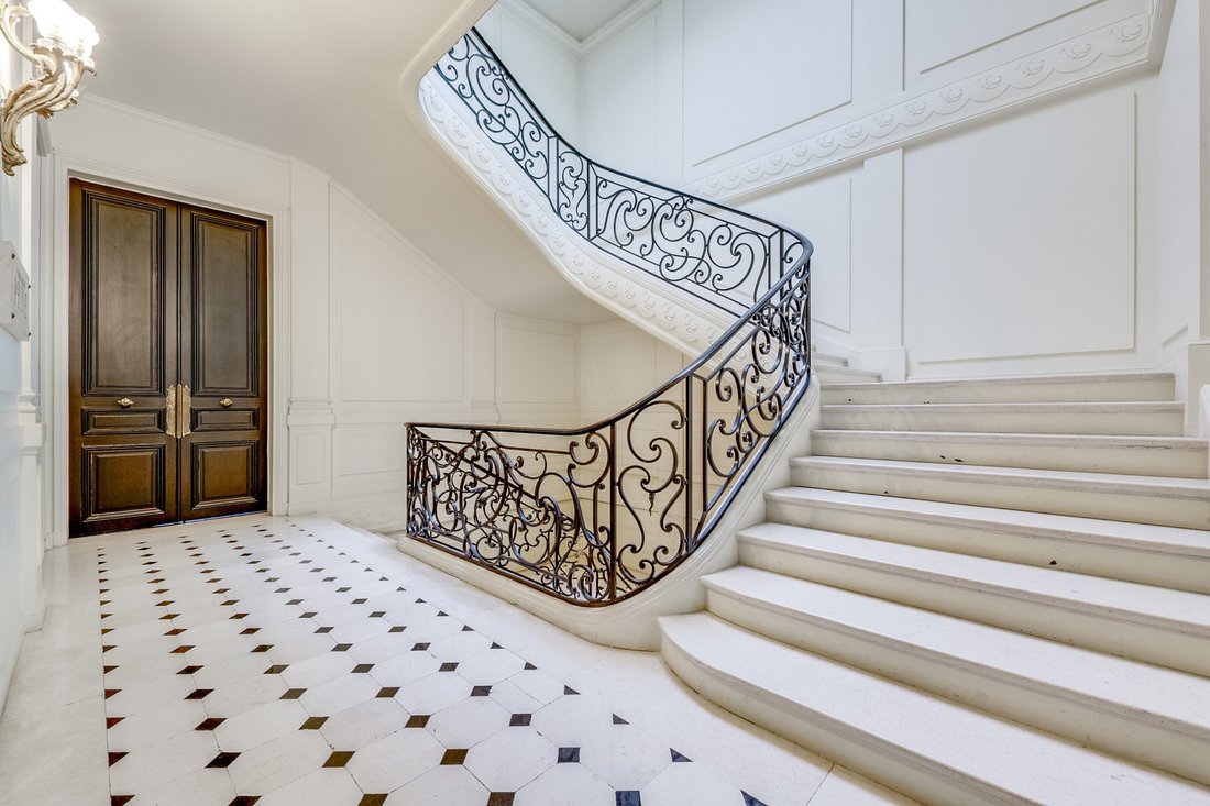 Apartment in Saint Philippe du Roule, Paris 8e Arrondissement, Paris 3 - 17078717