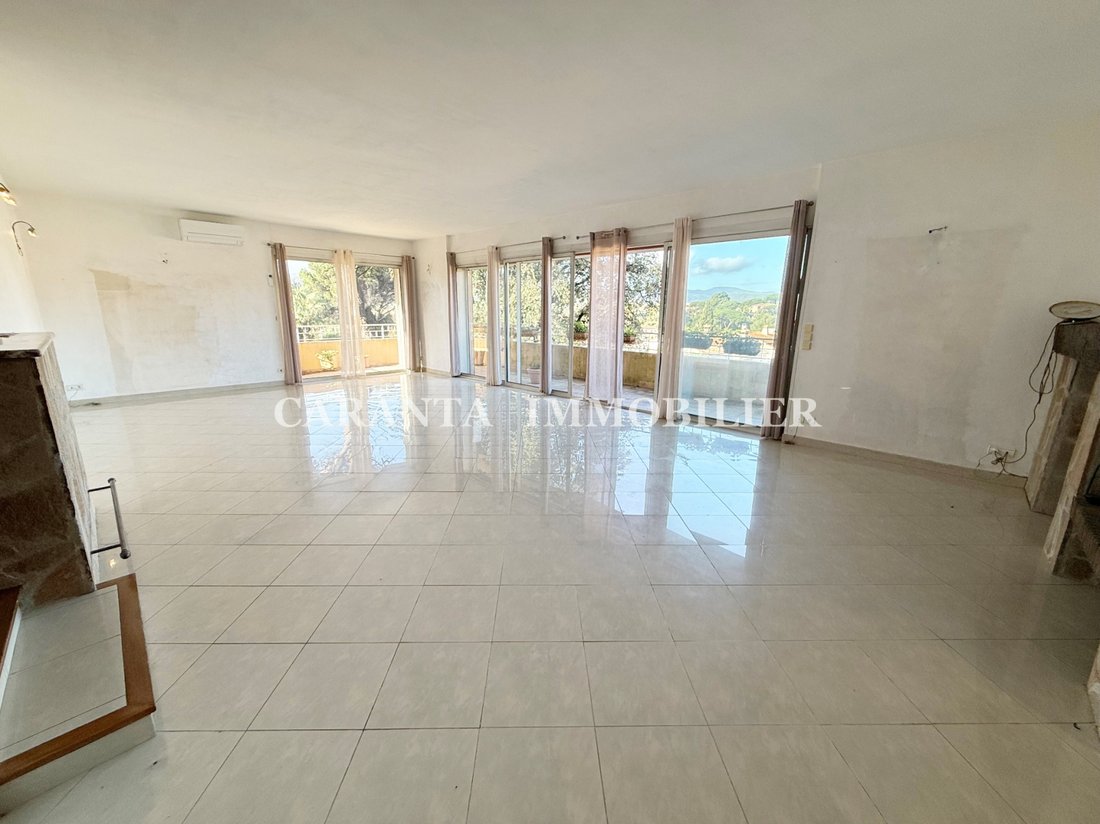 Apartment in Nartelle-Noyer-Bellevue-bd des Sardinaux, Sainte-Maxime, France 1 - 17075035