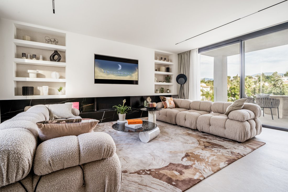 Villa in Nueva Andalucia, Marbella, Spain 1 - 17082848