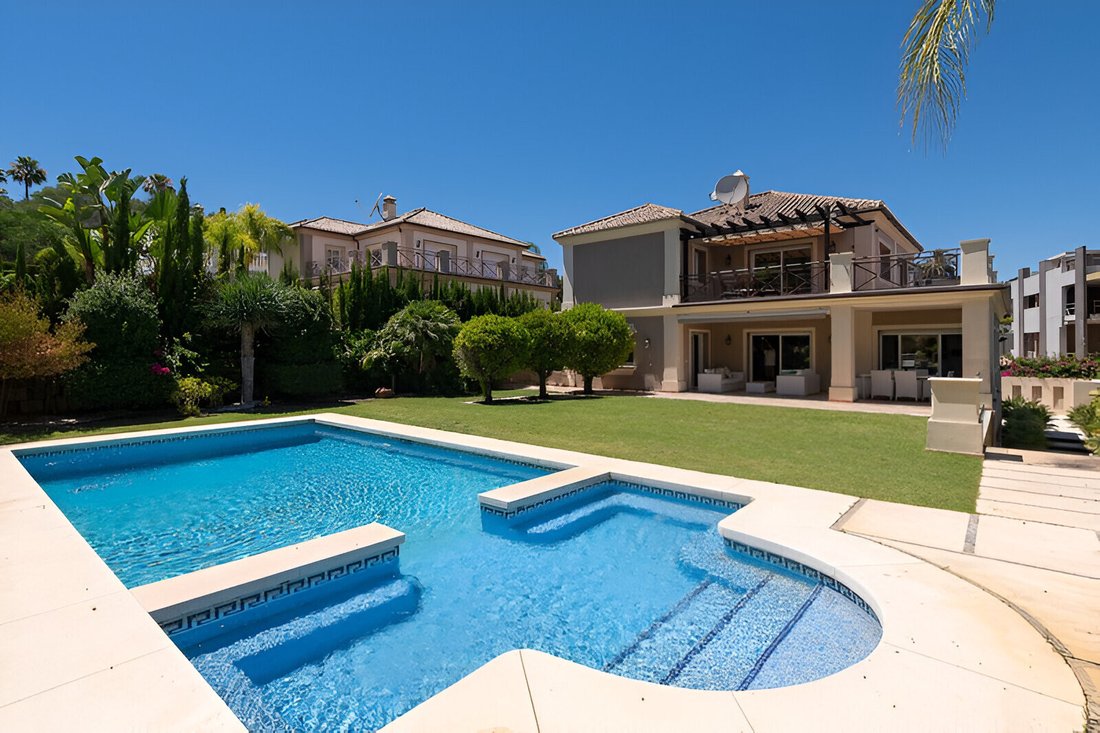 Villa in Puerto Banus, Marbella, Spain 4 - 17082863