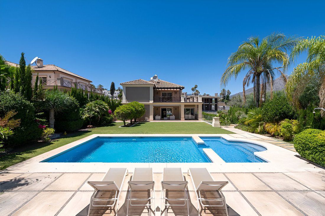 Villa in Puerto Banus, Marbella, Spain 3 - 17082863