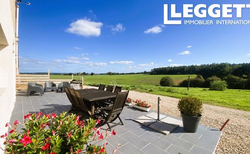 House in Epineuil-le-Fleuriel, Centre-Val de Loire, France 1