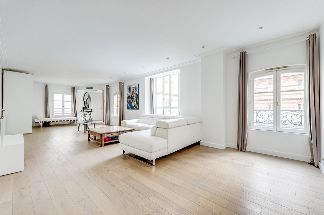 Apartment in Saint Philippe du Roule, Paris 8e Arrondissement, Paris 2 - 17078730
