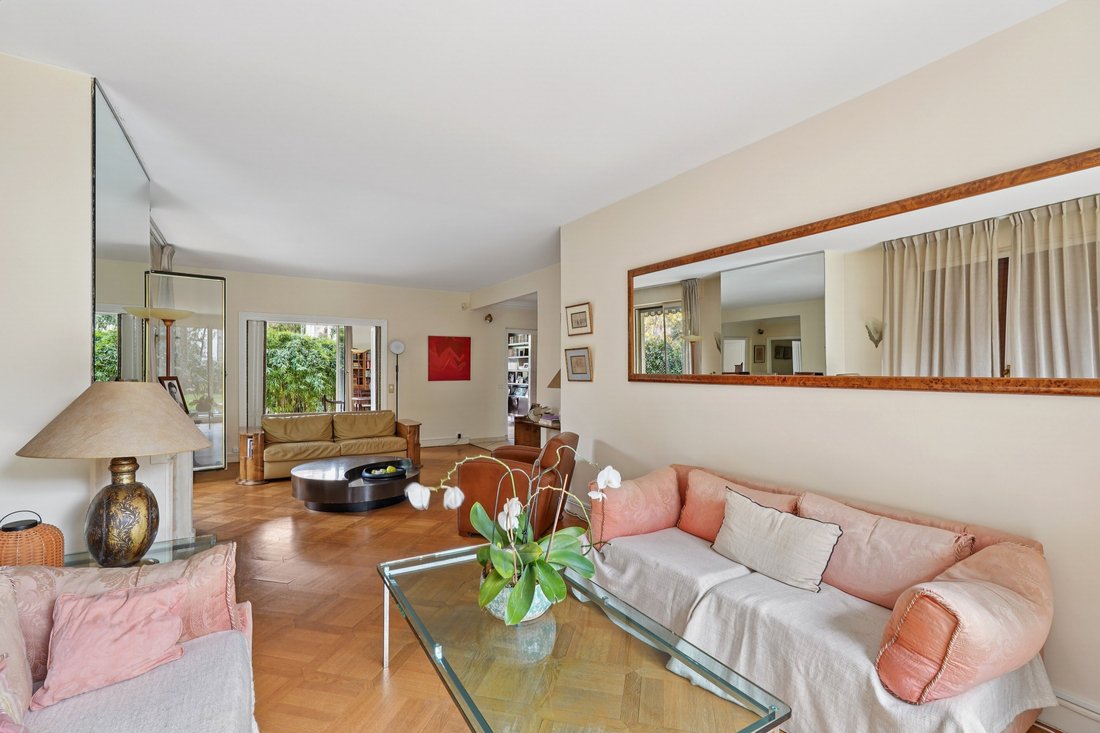 Apartment in La Plaine des Sablons, Neuilly-sur-Seine, France 4 - 17081659