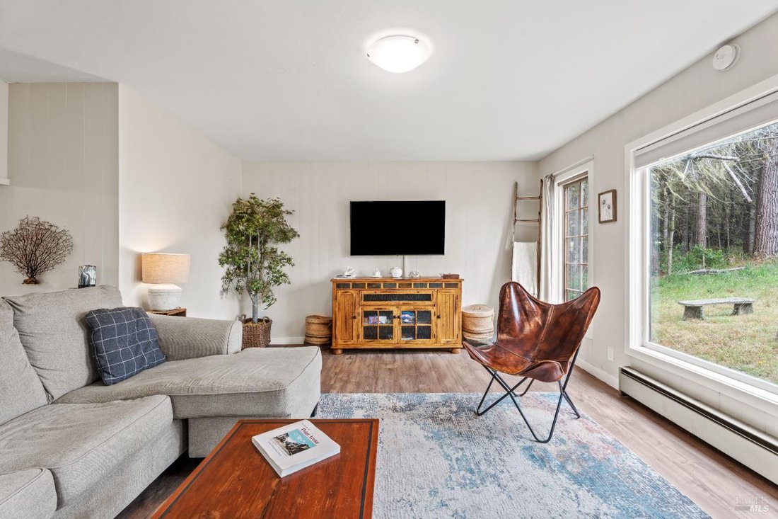 House in Manchester, California, United States 2 - 17079356