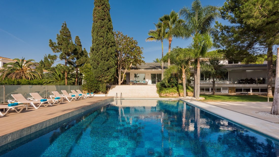 Villa in Elviria-Cabopino, Marbella, Spain 2 - 17082886