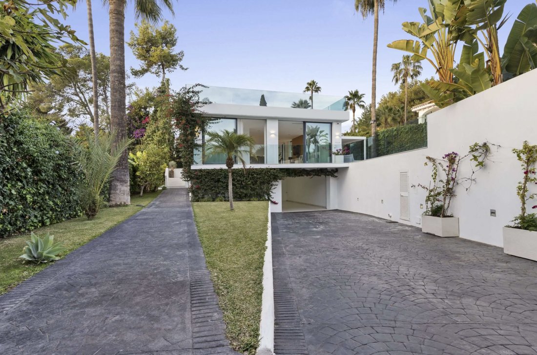 Villa in Nueva Andalucia, Marbella, Spain 4 - 17082860