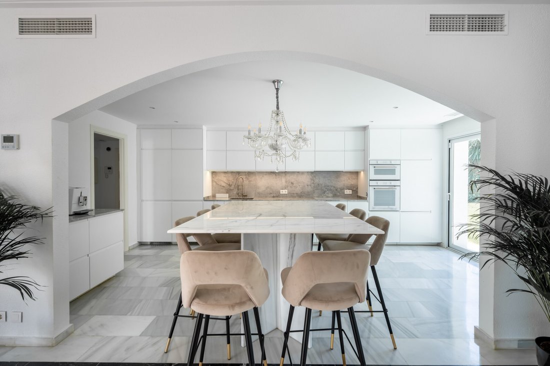 Villa in Elviria-Cabopino, Marbella, Spain 5 - 17082887