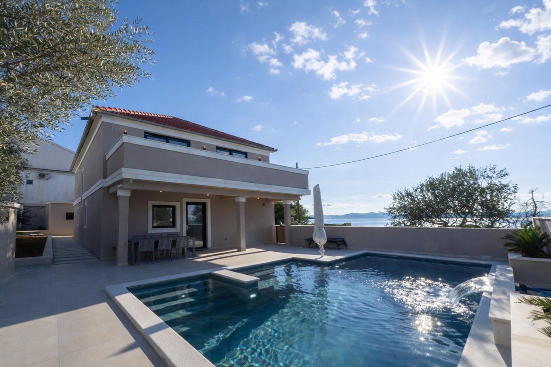 Villa in Zadar County, Croatia 4 - 14697850