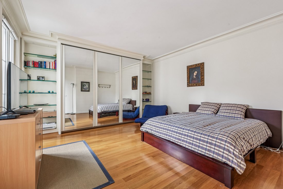 Apartment in Saint Placide, Paris 6e Arrondissement, Paris 5 - 17075277