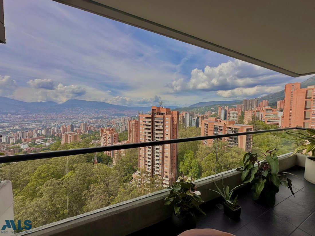 Apartment in Medellín, Antioquia, Colombia 1 - 17075138