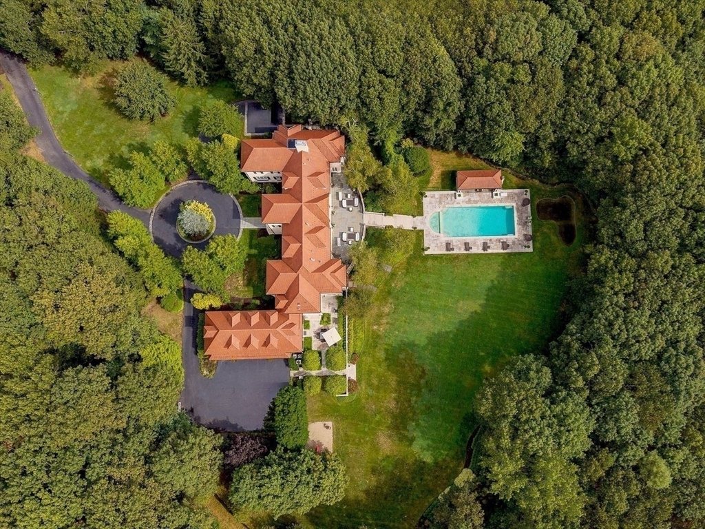 House in Westwood, Massachusetts, United States 2 - 17083098