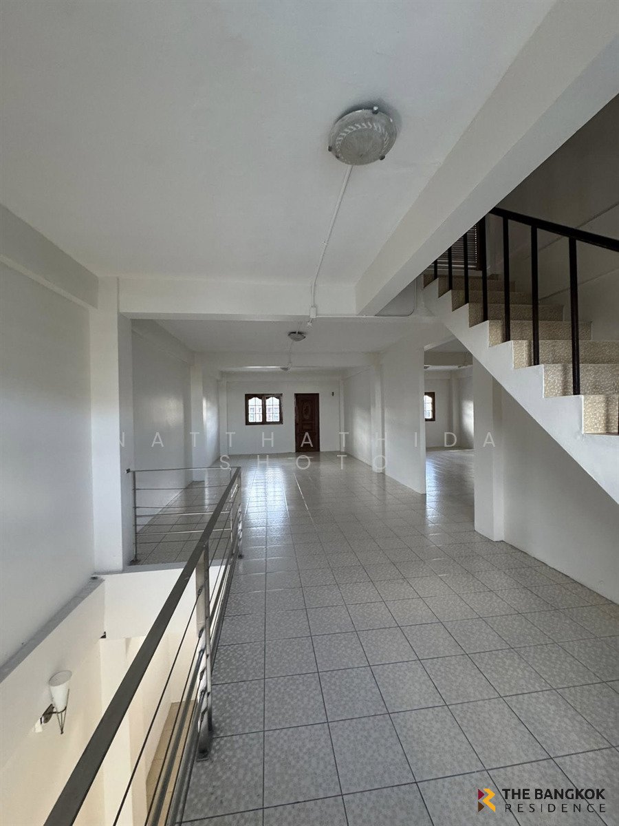 Townhouse in Din Daeng, Krung Thep Maha Nakhon, Thailand 3 - 16997393