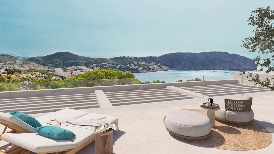 Villa in Camp de Mar, Mallorca, Andratx, Balearic Islands 2 - 17075278