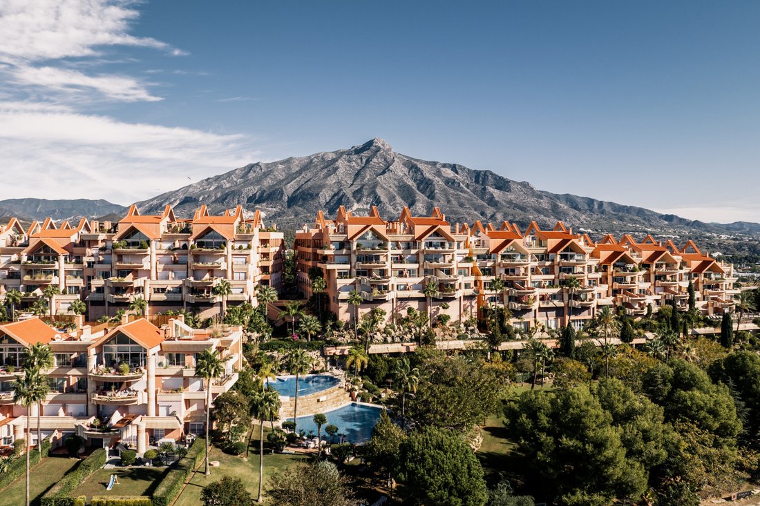 Penthouse in Nueva Andalucia, Marbella, Spain 2 - 17082852