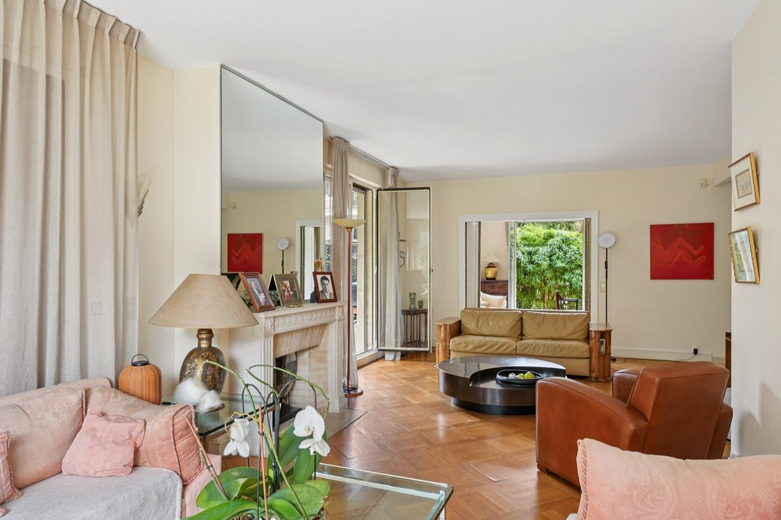 Apartment in La Plaine des Sablons, Neuilly-sur-Seine, France 3 - 17081659