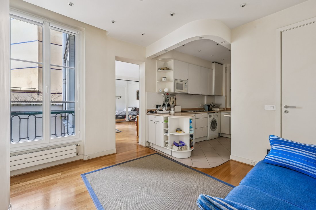 Apartment in Saint Placide, Paris 6e Arrondissement, Paris 3 - 17075277