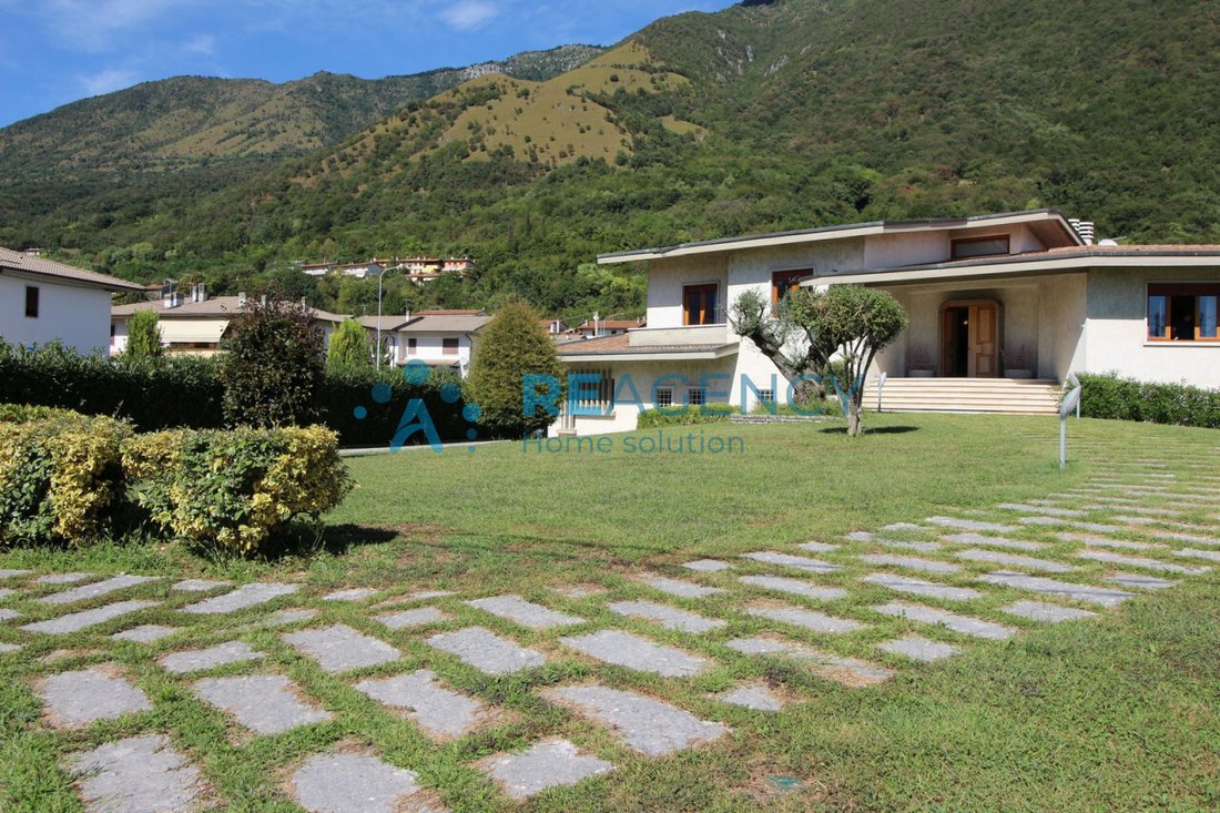 Villa in Caltrano, Veneto, Italy 2 - 17079937