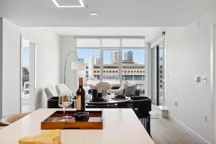 Condo in White Rock, British Columbia, Canada 3 - 17079372